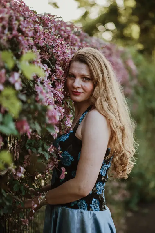Portraits of Madlen portrait photograph #5